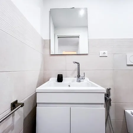 Levante House Apartament *